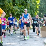 Pozor, zákruta! Maratonci o veteránské tituly v rozpálené Ostravě