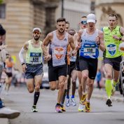 Vrchaři se utkají o tituly na Černé hoře, maratonci v Praze